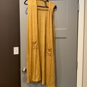 M/L Agnes and Dora Gold/Mustard Yellow Duster Sleeveless
